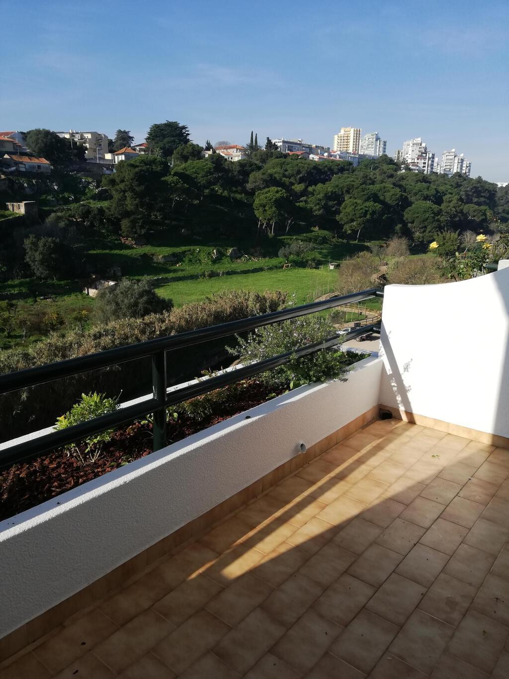 Apartamento T3 com estacionamento