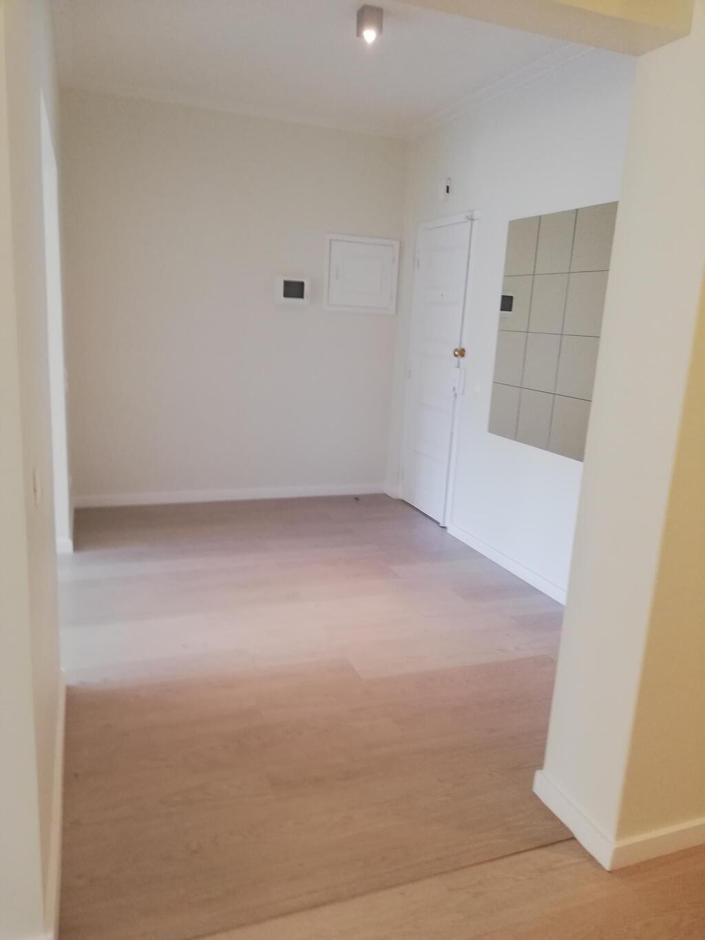 Apartamento T3 com estacionamento