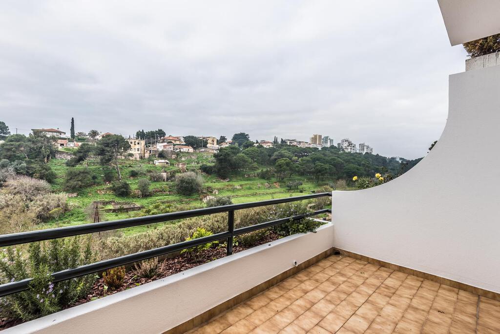 Apartamento T3 com estacionamento