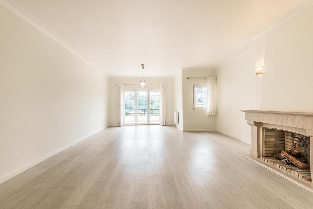 Apartamento T3 com estacionamento