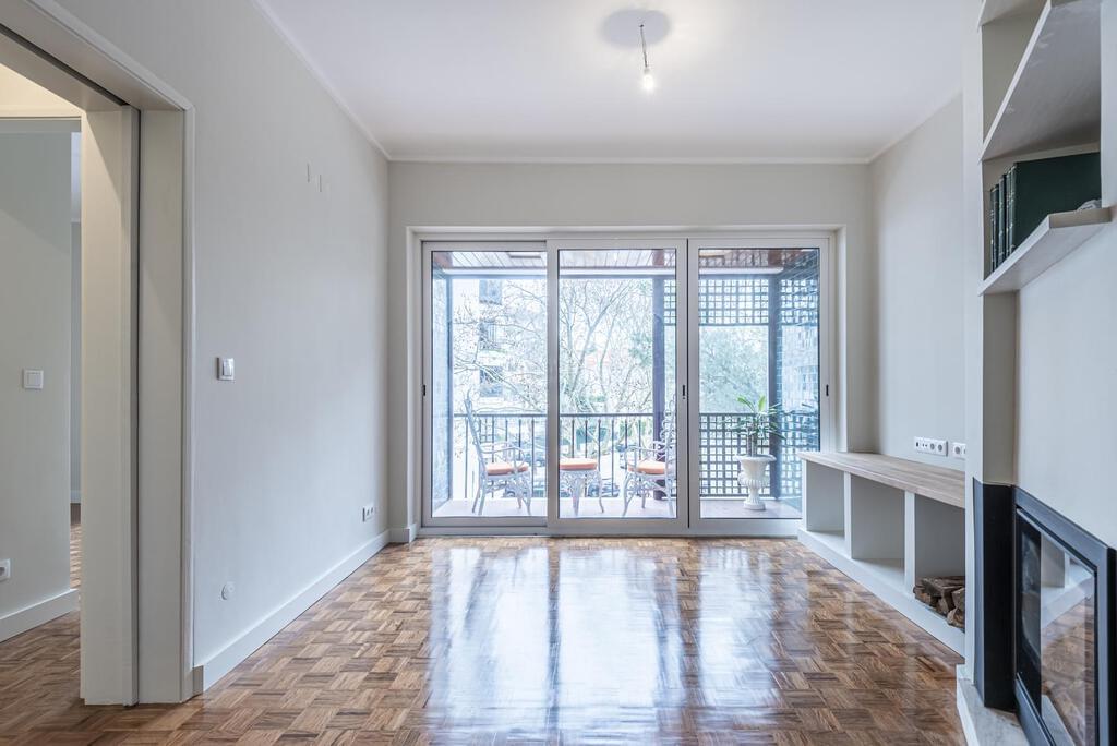 1 Bedroom Apartment with a view, Monte Estoril, Cascais