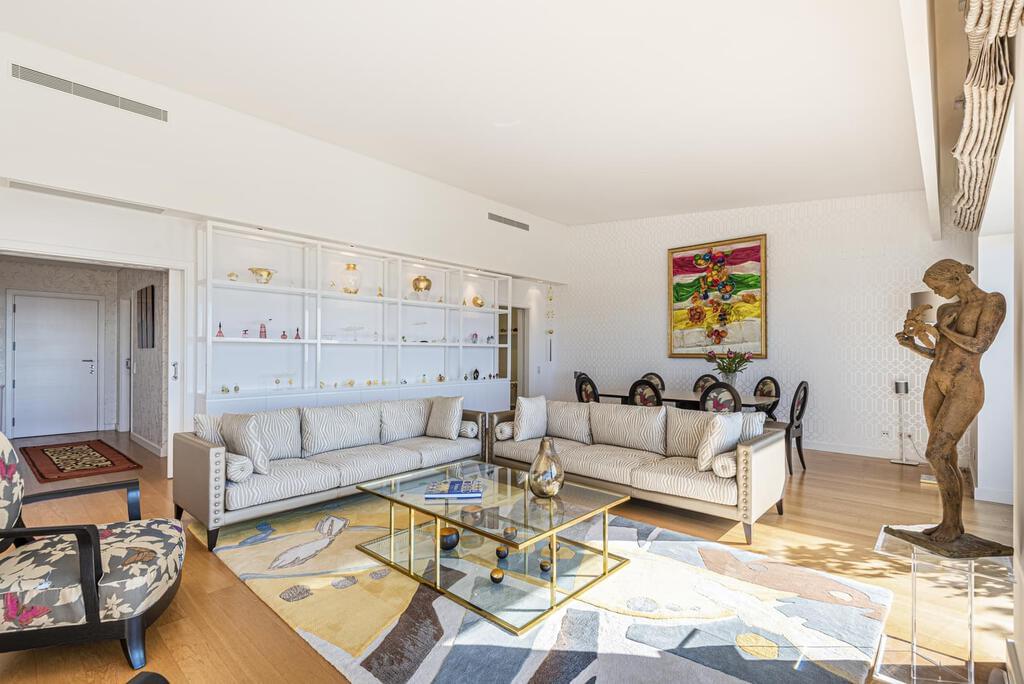 Maison normal T4+1 avec piscine dans un condominium fermé