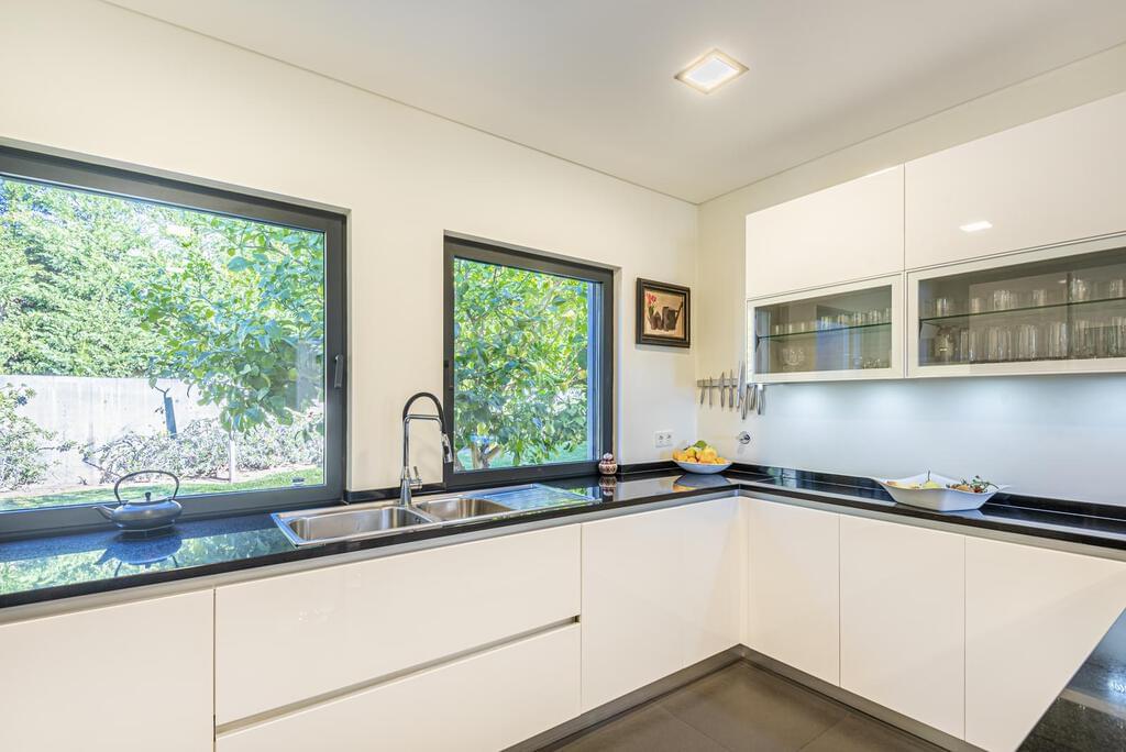 Maison normal T4+1 avec piscine dans un condominium fermé