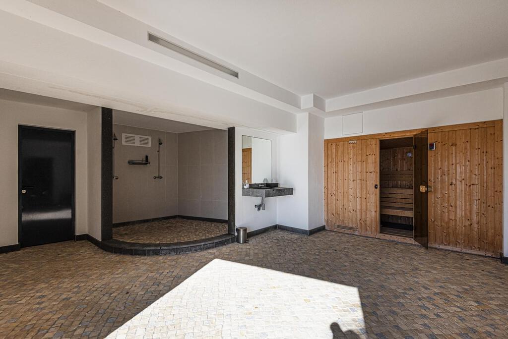 Maison normal T4+1 avec piscine dans un condominium fermé