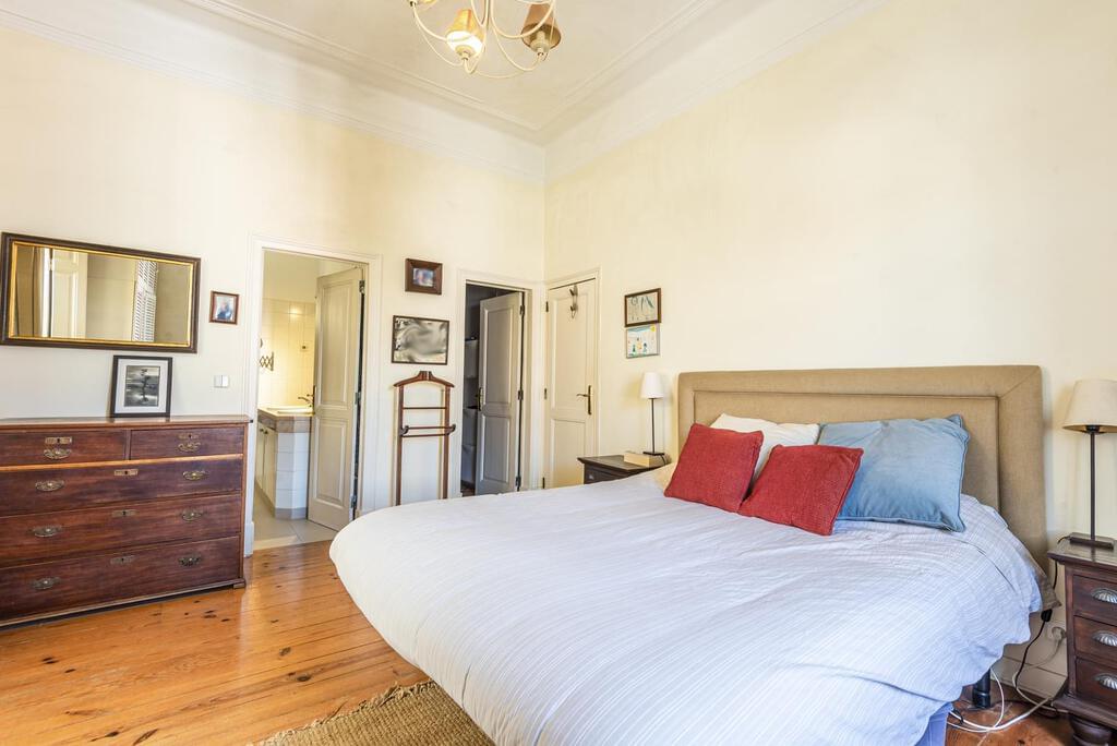 Moradia T5 com piscina