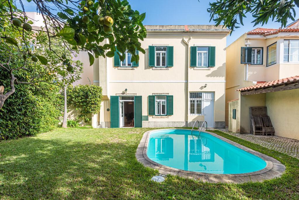 Moradia T5 com piscina