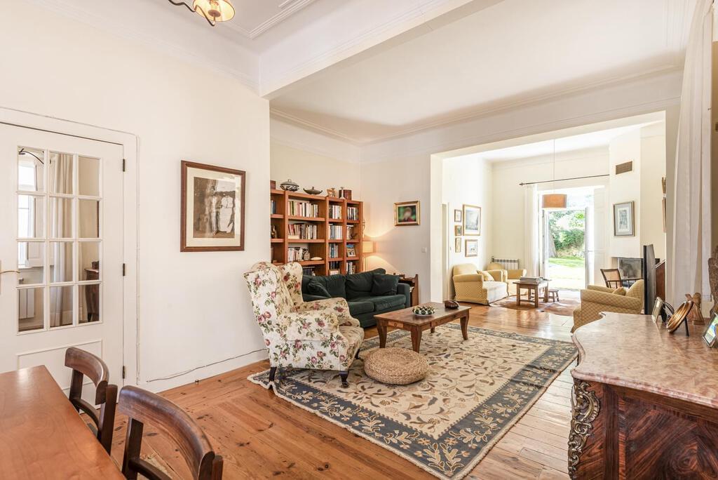 Moradia T5 com piscina