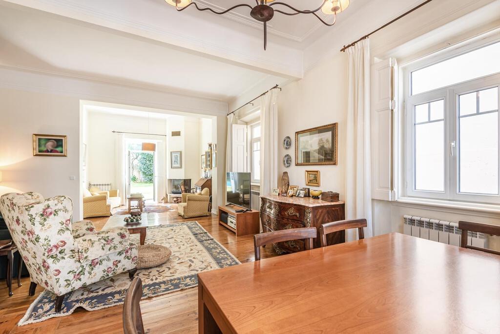 Moradia T5 com piscina