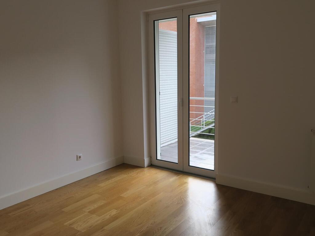 Appartement T3 duplex avec piscine dans un condominium fermé