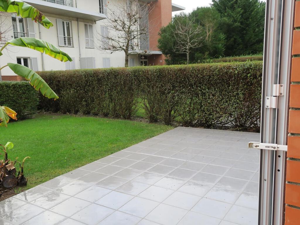 Appartement T3 duplex avec piscine dans un condominium fermé