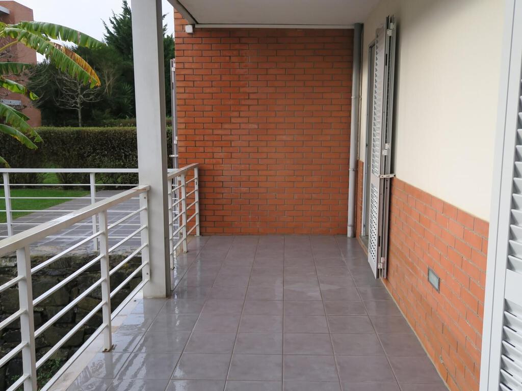 Appartement T3 duplex avec piscine dans un condominium fermé