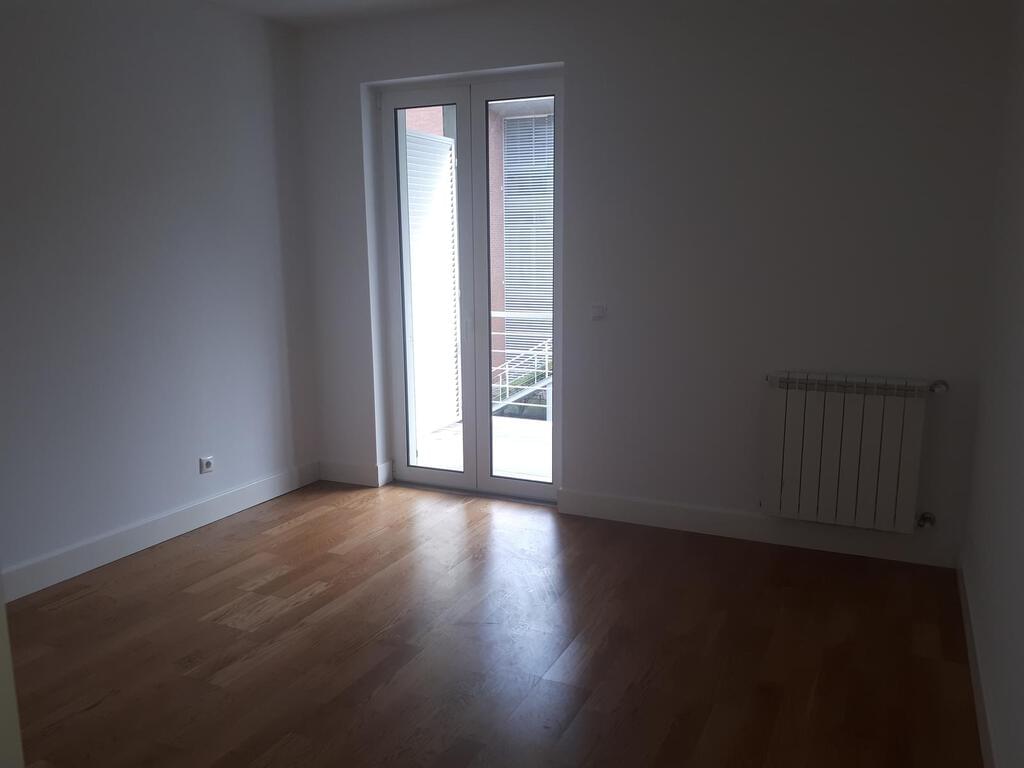 Appartement T3 avec piscine dans un condominium fermé