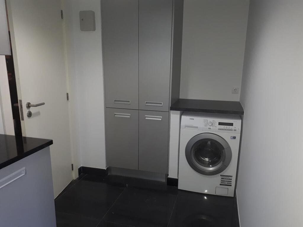 Appartement T3 avec piscine dans un condominium fermé