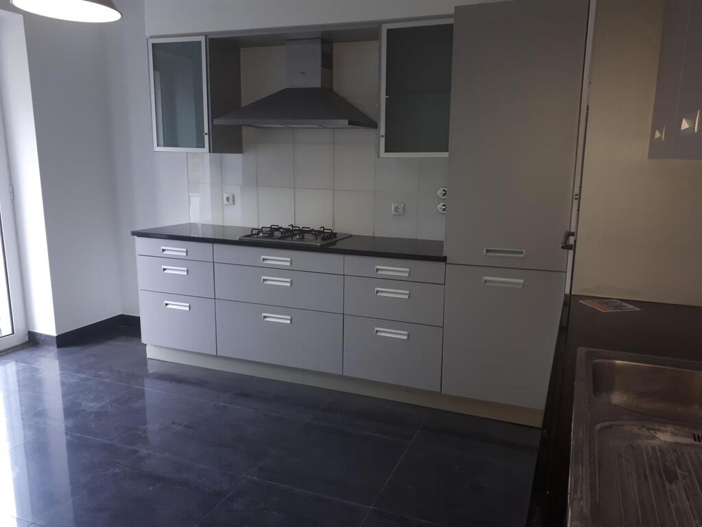 Appartement T3 avec piscine dans un condominium fermé