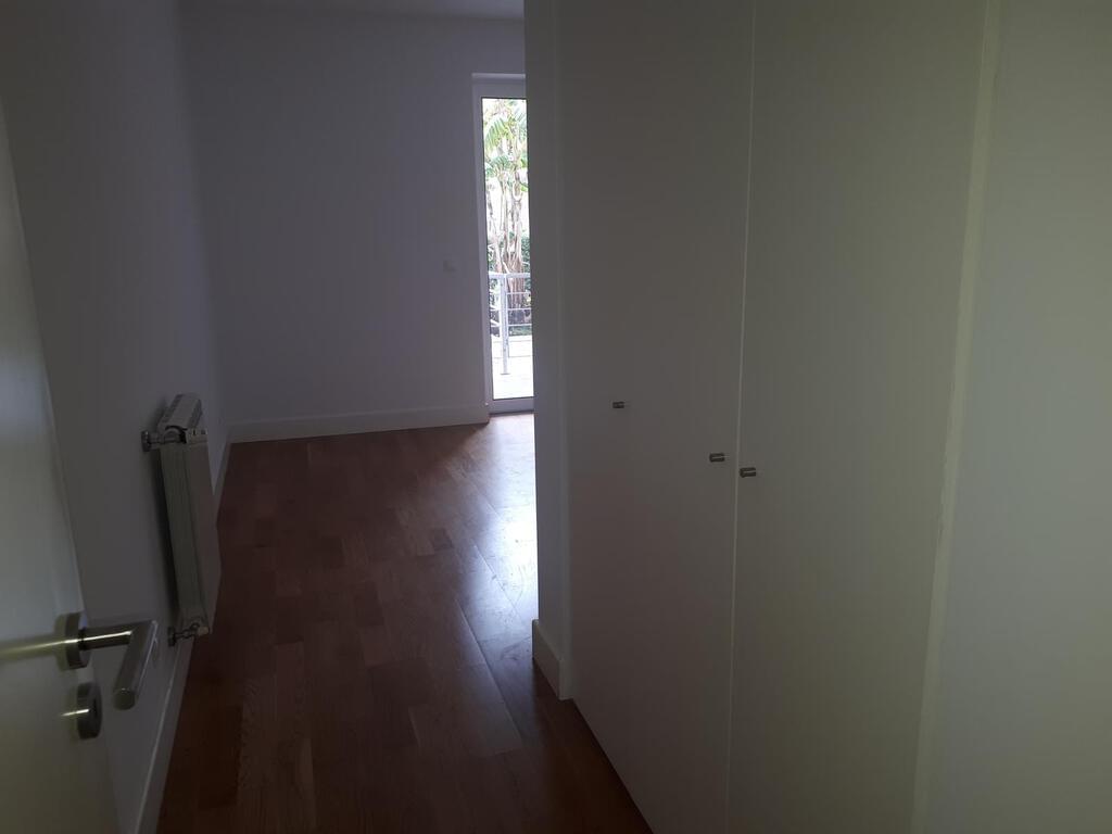 Appartement T3 avec piscine dans un condominium fermé