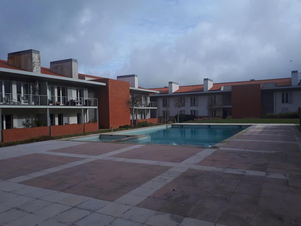 Appartement T3 avec piscine dans un condominium fermé