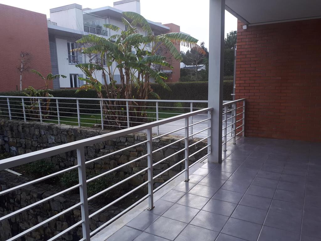 Appartement T3 avec piscine dans un condominium fermé