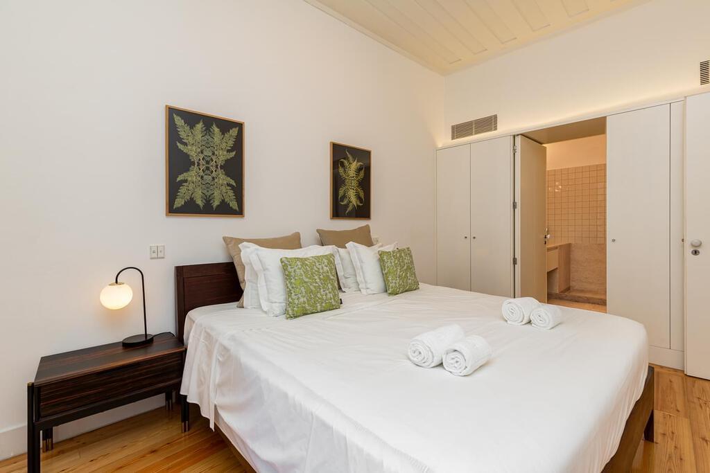 Two Bedroom Apartment Chiado
