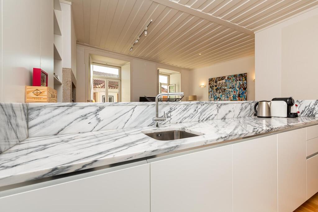 Two Bedroom Apartment Chiado