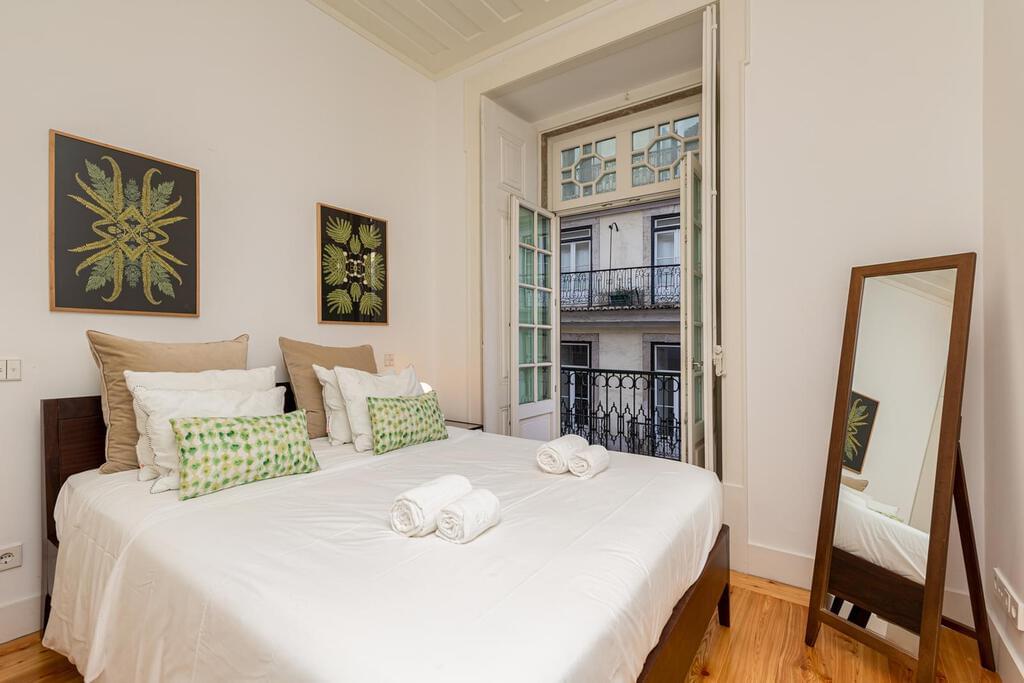 Two Bedroom Apartment Chiado