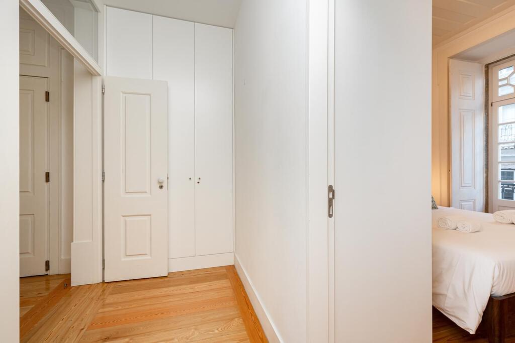 Two Bedroom Apartment Chiado