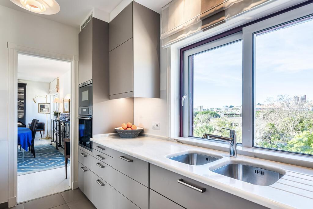 Apartamento T4+1 duplex com piscina em condomínio fechado