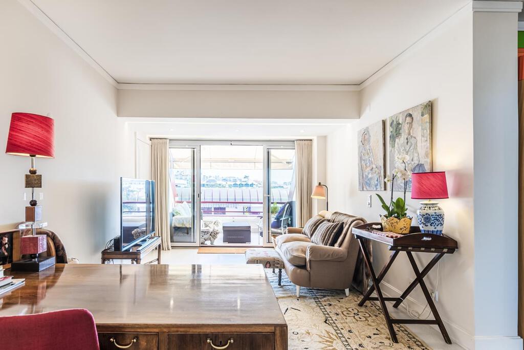 Apartamento T4+1 duplex com piscina em condomínio fechado