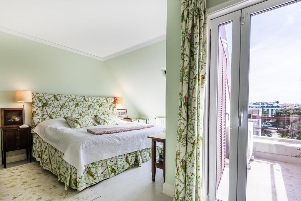 Apartamento T4+1 duplex com piscina em condomínio fechado