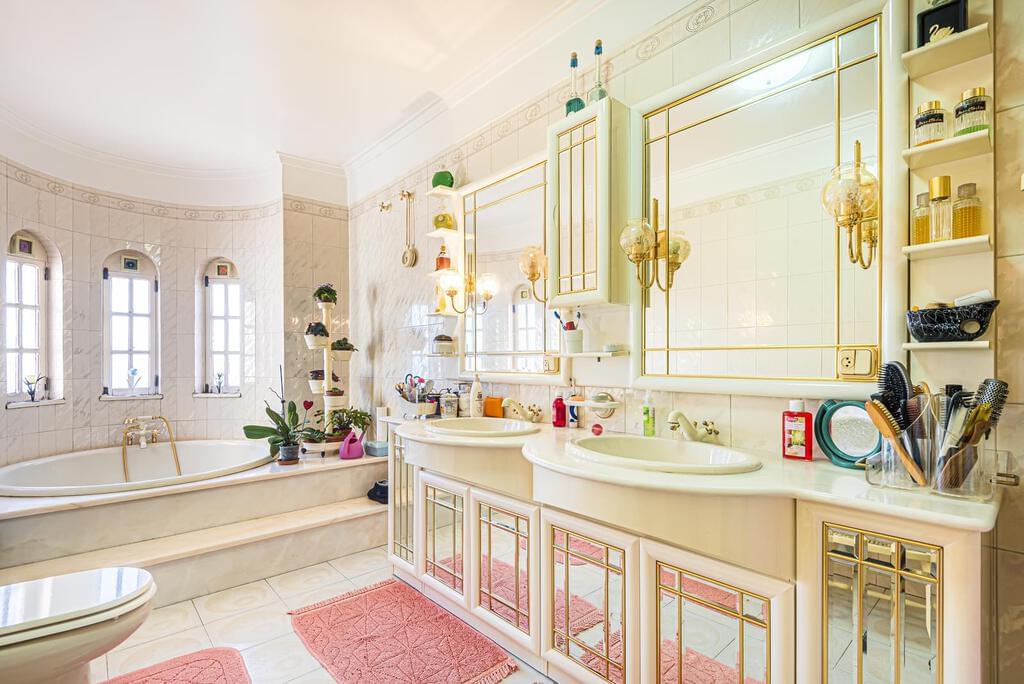 PF22149, Moradia T4, Oeiras