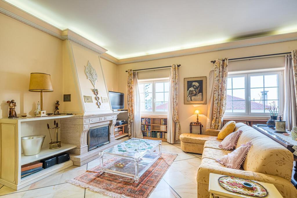 PF22149, Moradia T4, Oeiras