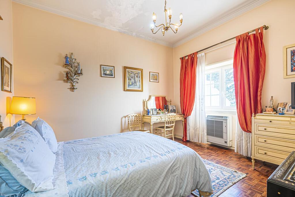 PF22149, Moradia T4, Oeiras