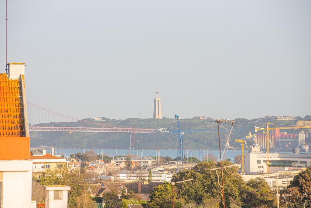 PF22149, Moradia T4, Oeiras