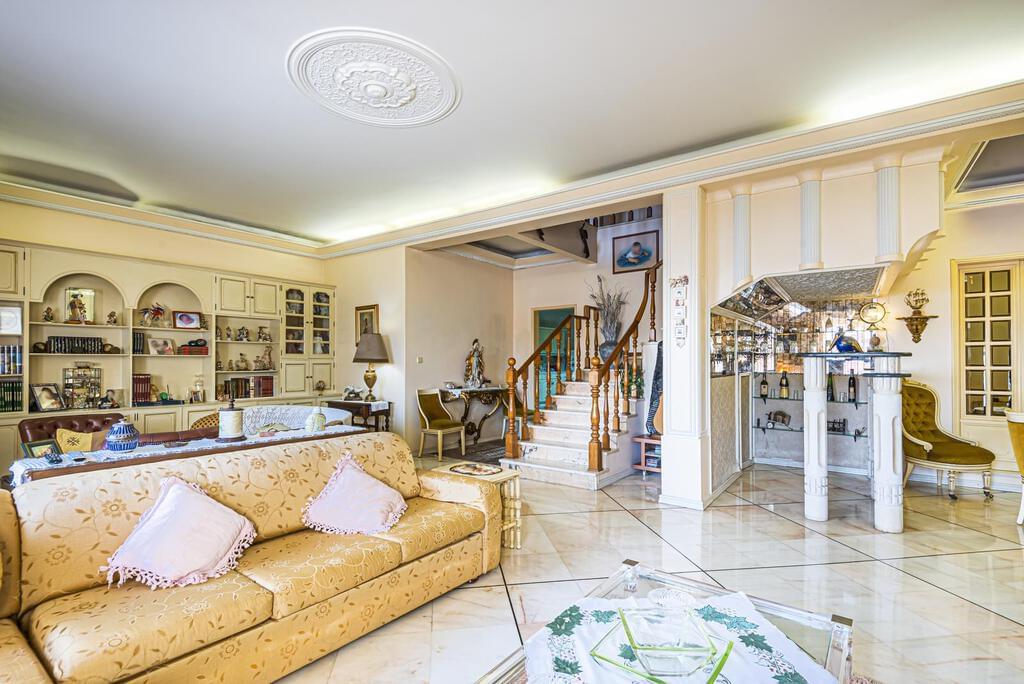 PF22149, Moradia T4, Oeiras