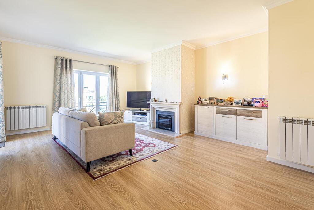 2 Bedroom Apartment with a view, Quinta da Beloura, Sintra