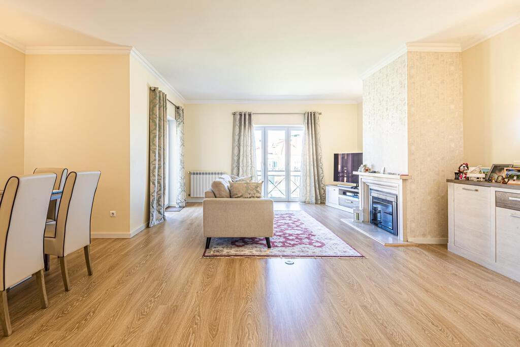 2 Bedroom Apartment with a view, Quinta da Beloura, Sintra