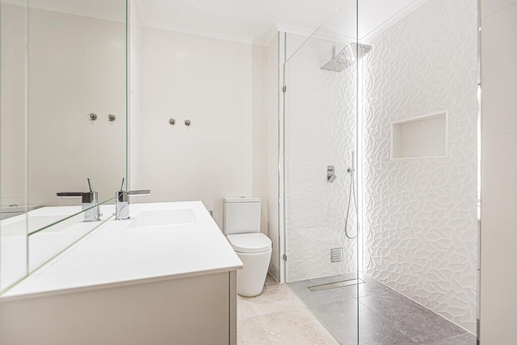 Appartement T2 avec piscine dans un condominium fermé