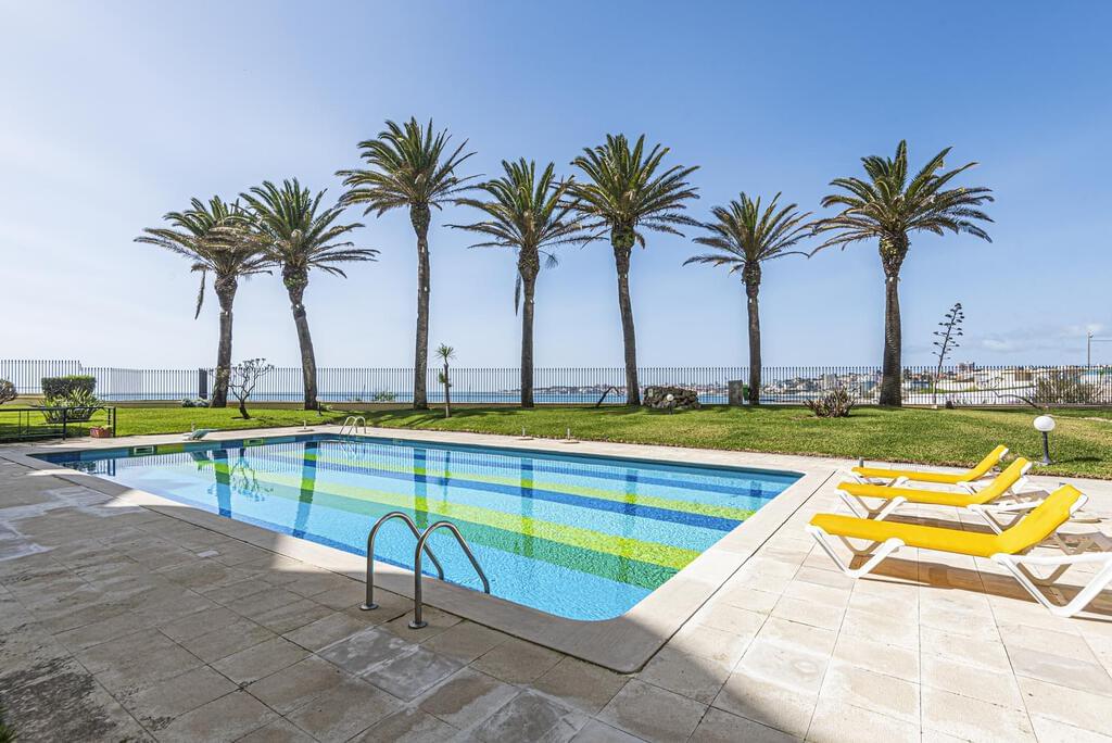 Appartement T2 avec piscine dans un condominium fermé