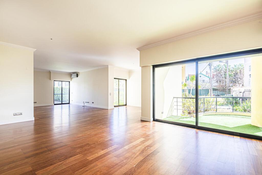 Appartement T2 avec piscine dans un condominium fermé