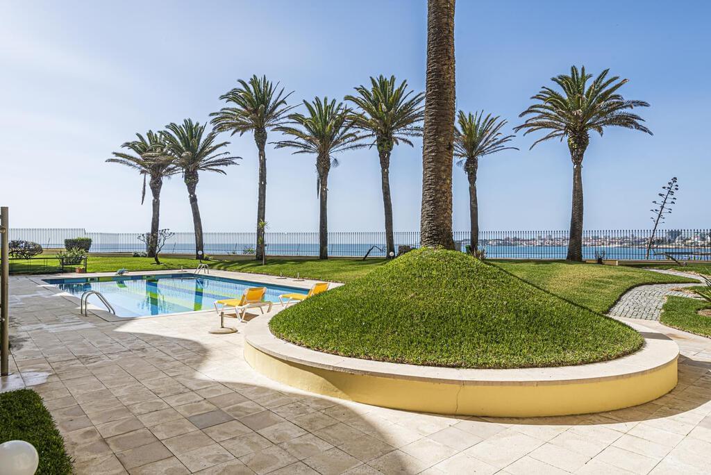 Appartement T2 avec piscine dans un condominium fermé