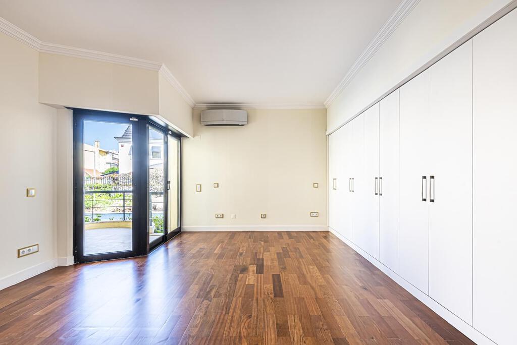 Appartement T2 avec piscine dans un condominium fermé