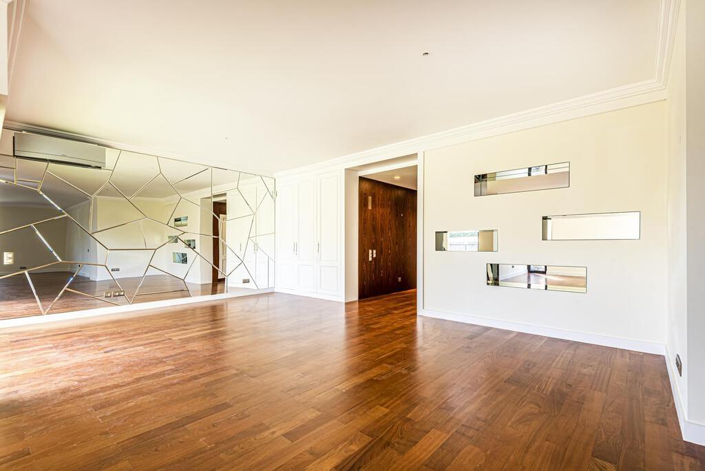 Appartement T2 avec piscine dans un condominium fermé