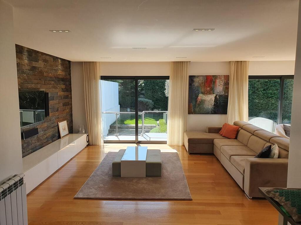 Moradia T4 na Parede