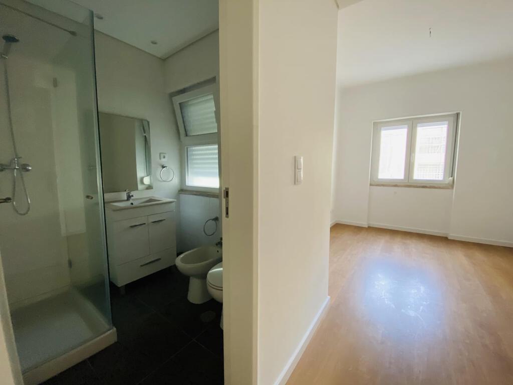 PF22430, Apartamento T2, Lisboa