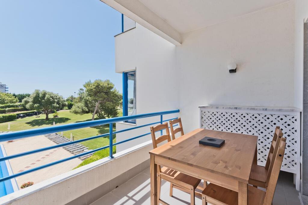 2 Bedroom Apartment with swimming pool, Cascais 30715728