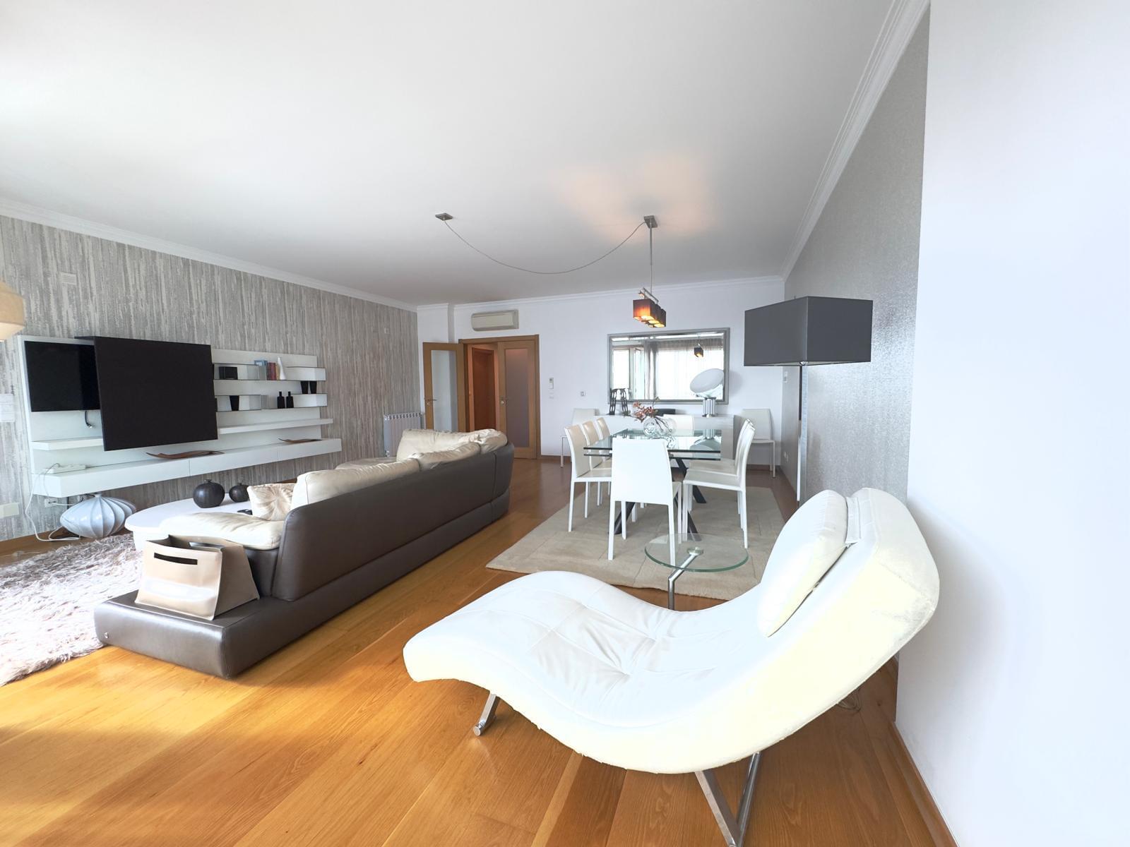 Apartamento T4 com estacionamento, Telheiras, Lisboa - Imagem 9