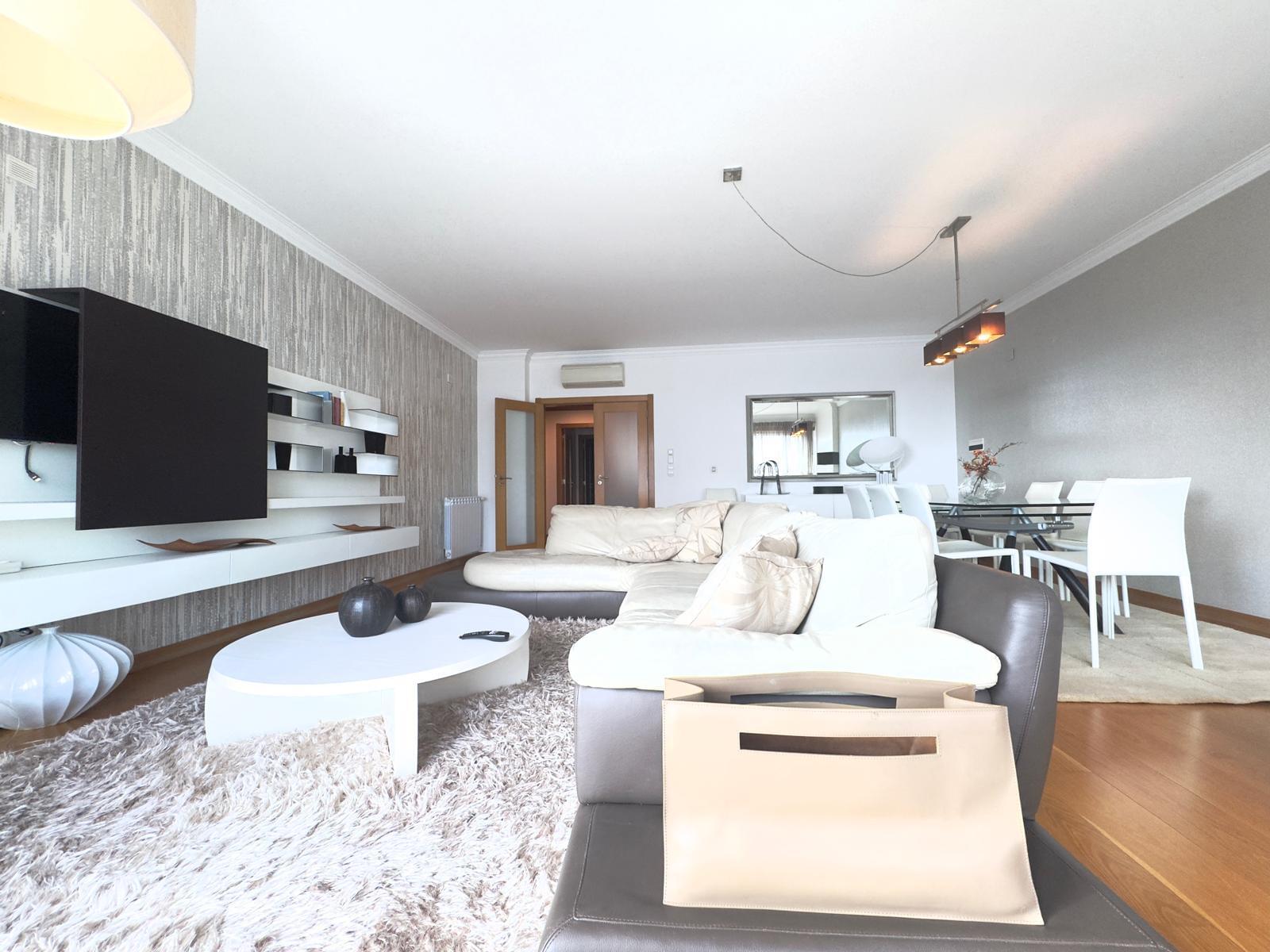 Apartamento T4 com estacionamento, Telheiras, Lisboa - Imagem 3