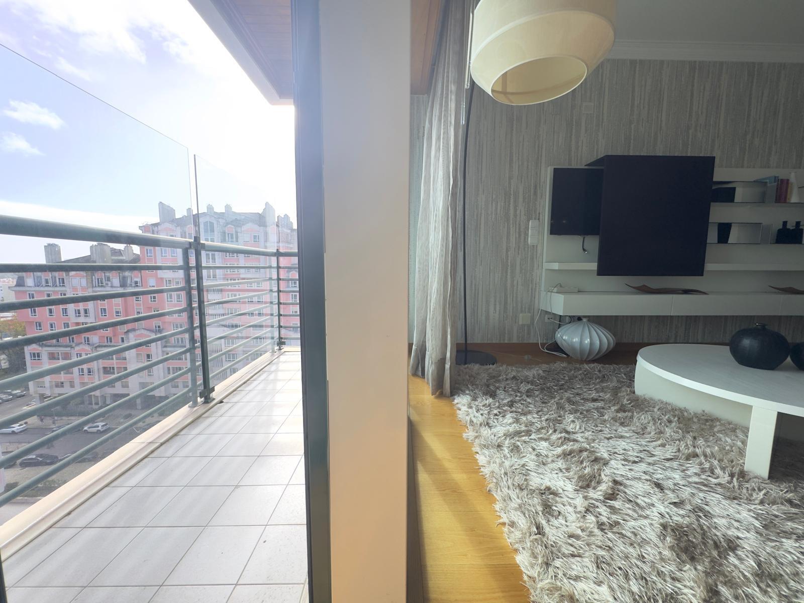 Apartamento T4 com estacionamento, Telheiras, Lisboa - Imagem 4