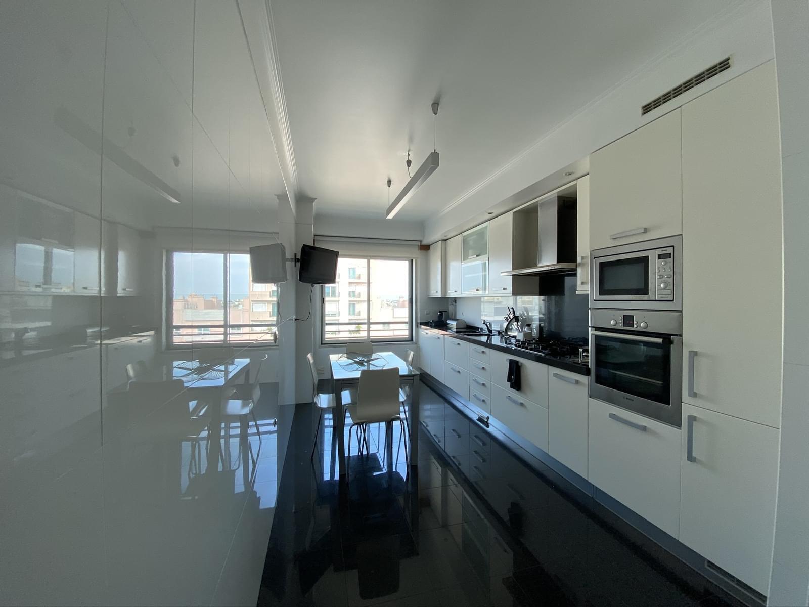 Apartamento T4 com estacionamento, Telheiras, Lisboa - Imagem 17