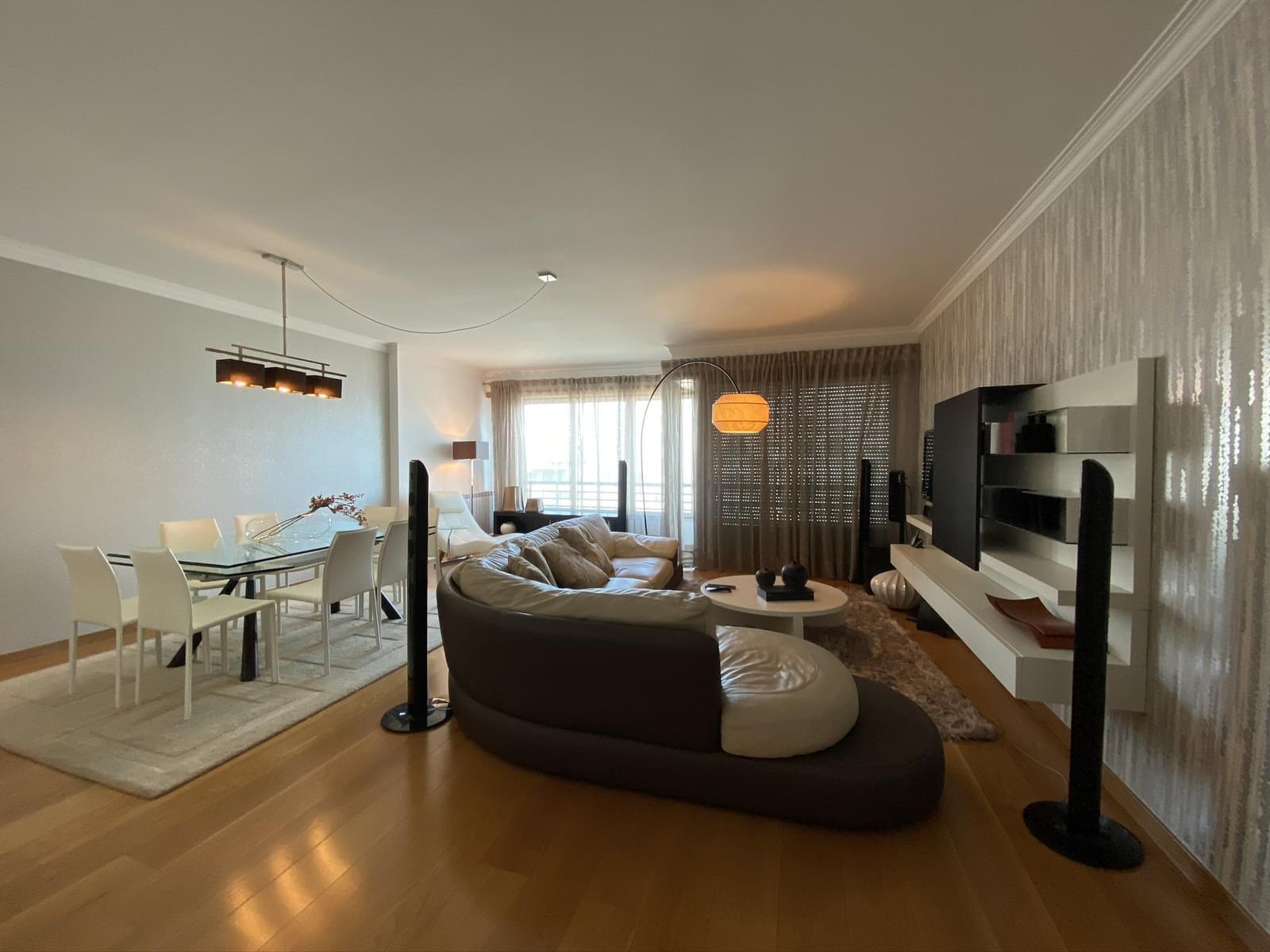 Apartamento T4 com estacionamento, Telheiras, Lisboa - Imagem 13