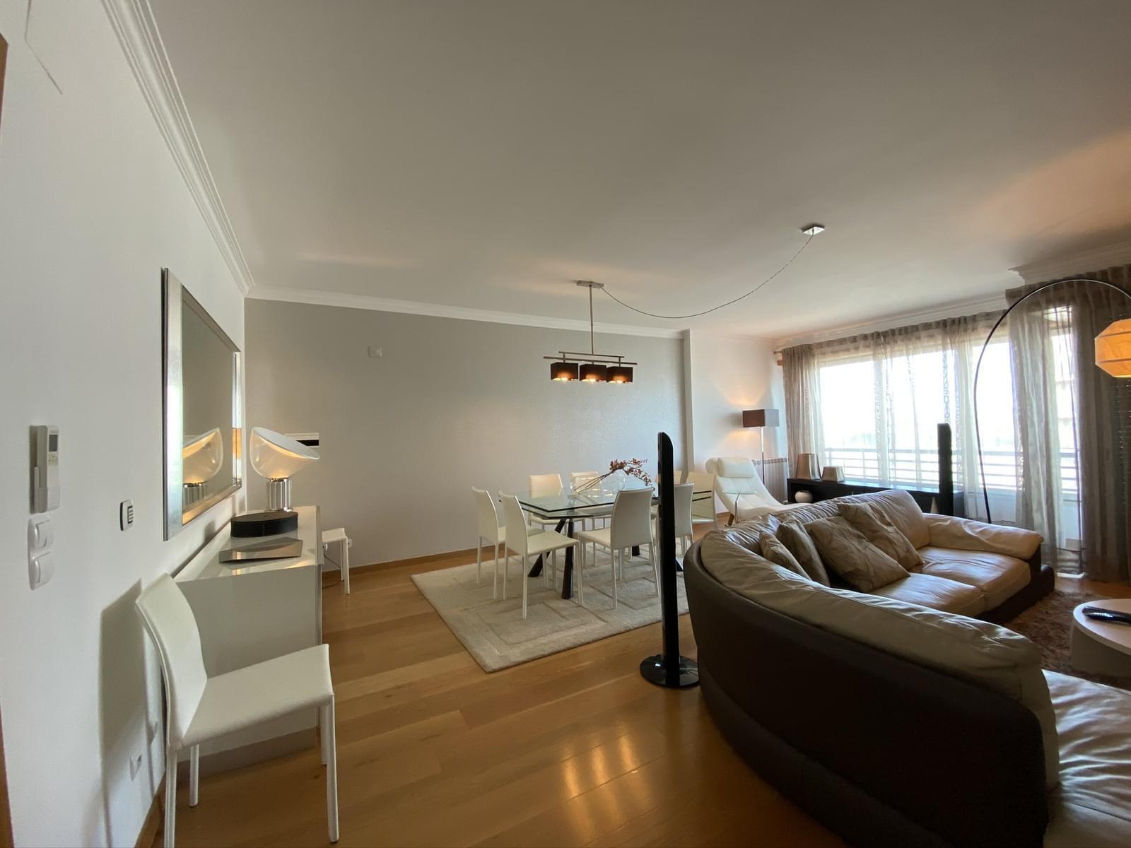 Apartamento T4 com estacionamento, Telheiras, Lisboa - Imagem 14